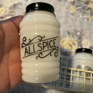 Vintage! Hazel Atlas Spice rack with containers